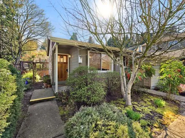 137 SE 73rd Ave, Portland, OR 97215