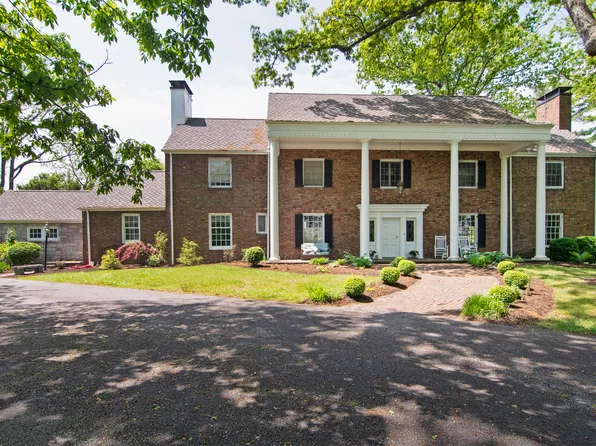 150 Bell Dr, Lewisburg, WV 24901