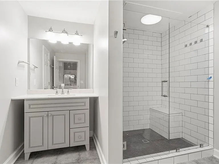 2700 Pine Tree Rd NE #2303 — Photo 13