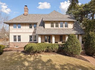 1943 Summit Ave, Saint Paul, MN 55105