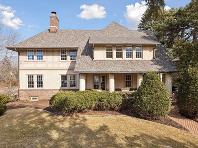 1943 Summit Ave, Saint Paul, MN, 55105