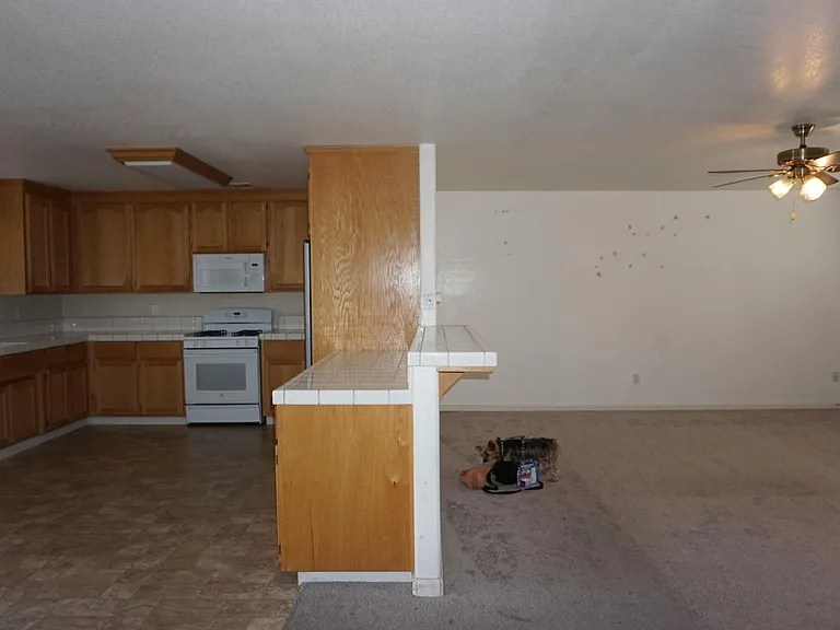 1914 S Sinclair Ave — Photo 13