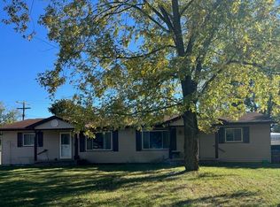 55 Longfellow Rd, Whitmore Lake, MI 48189