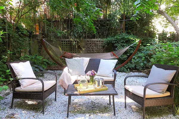 Rented by Triplemint | media 22