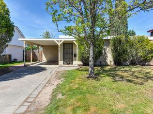 2131 Red Robin Ln, Sacramento, CA 95821