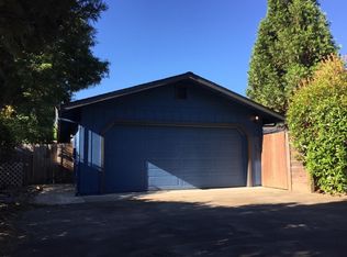 2509 Leonard Rd, Grants Pass, OR 97527
