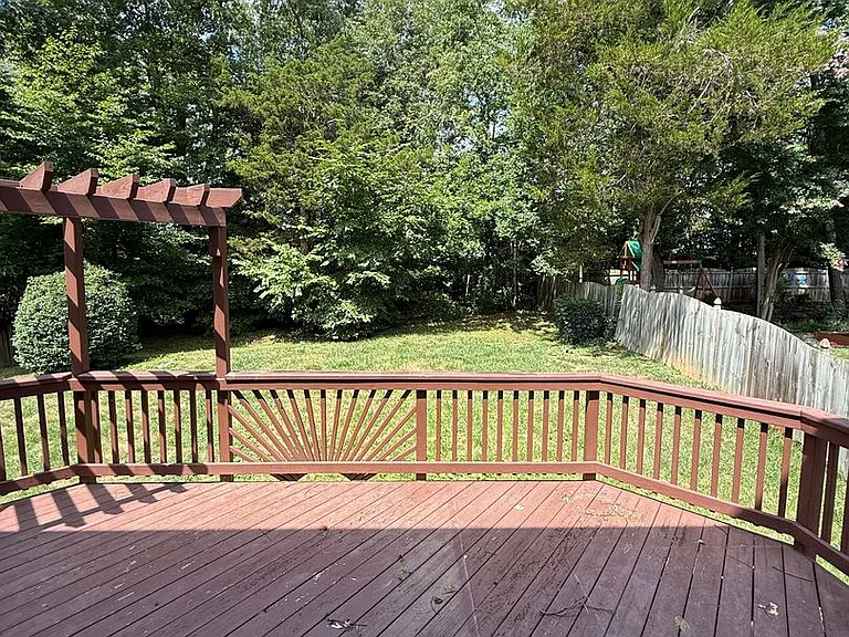 5106 Higgins Dr — Photo 3