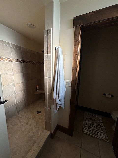 Master bath (full)
