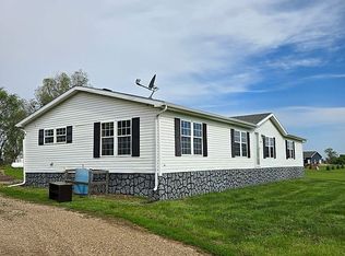 1409 Henderson St, Armour, SD 57313