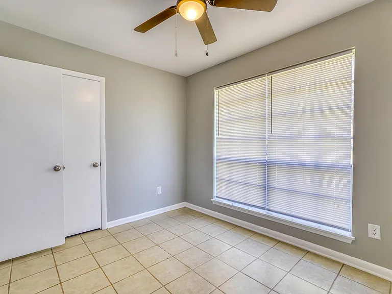 704 Candler Ave #B — Photo 15