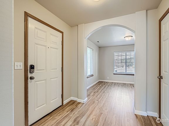 4th image of 9718 183rd Street Ct E