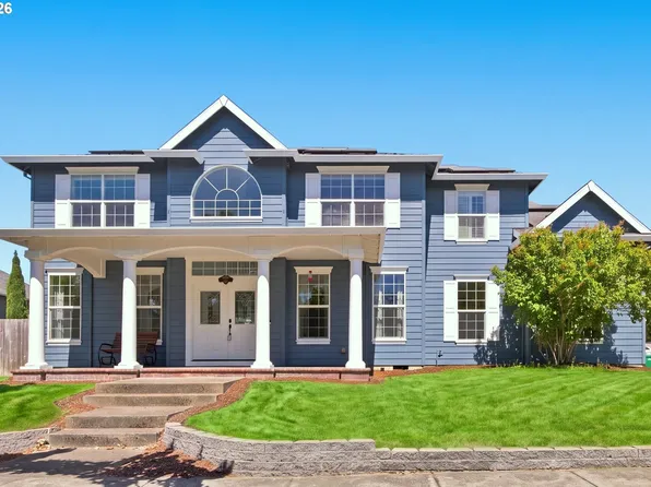 211 W Hazelnut Dr, Newberg, OR 97132