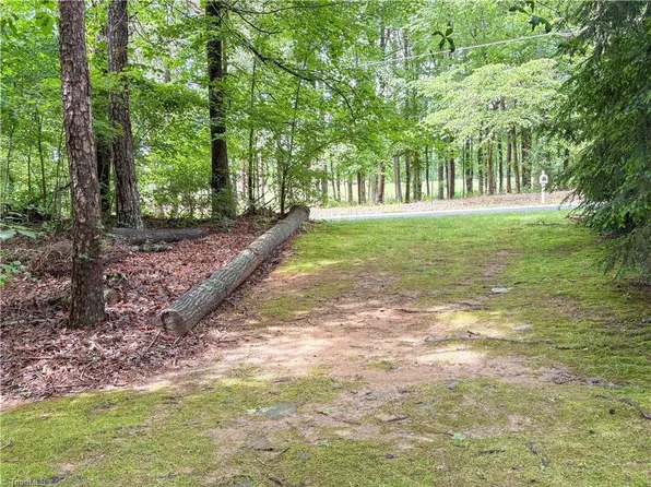 627 Saint Andrews Rd, Statesville, NC 28625