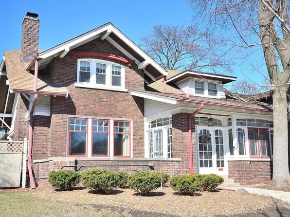 2371 N Sherman BOULEVARD, Milwaukee, WI 53210