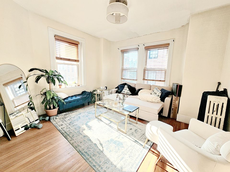 1st image of 108 Myrtle St APT 11