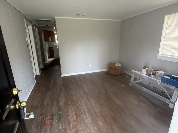 2107 Augusta Ave, Savannah, GA 31415