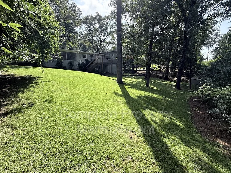 3153 Woodhaven Dr — Photo 9