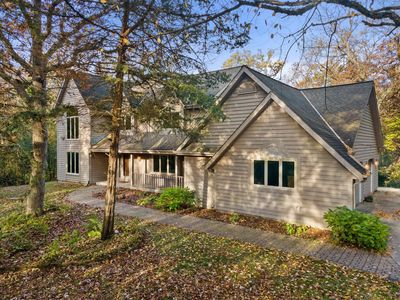 35060 Old Woods ROAD, Oconomowoc, WI, 53066