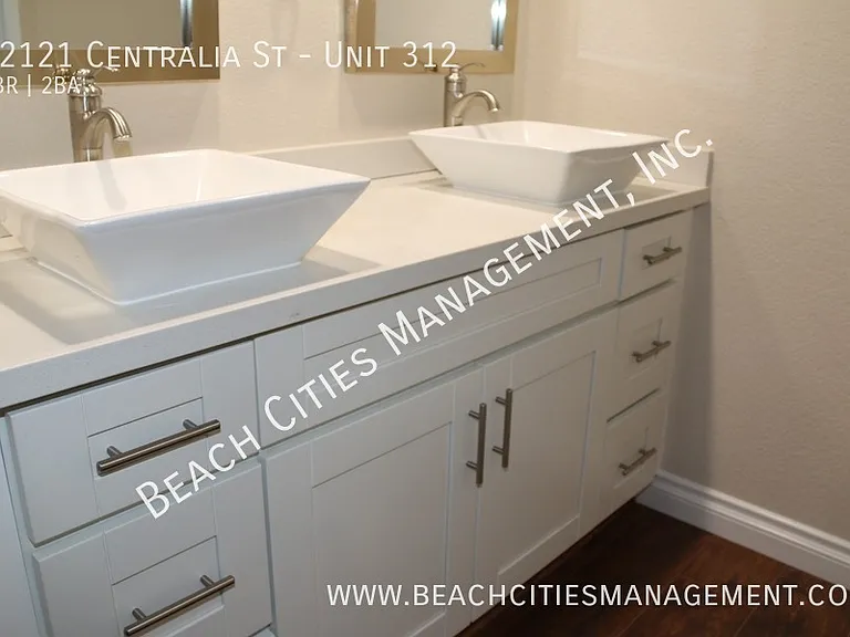 12121 Centralia St #312 — Photo 20