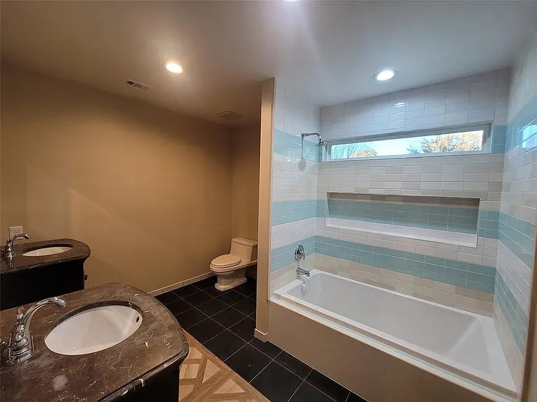 9718 Pine Lake Dr — Photo 5
