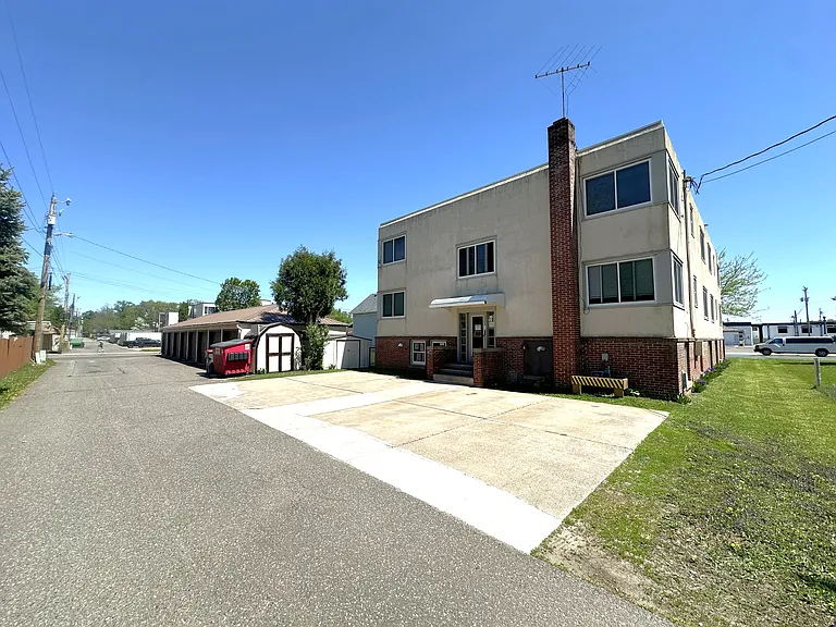 117 Birch St S #2 — Photo 10