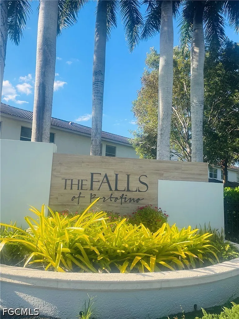 4 bed, 3.0 bath, 1833 sqft, $3,241 — Photo 1