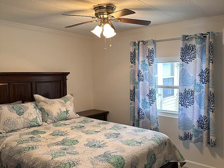Spare Bedroom - Queen Bed