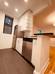Rented by Metropolis Real Estate of Manhattan