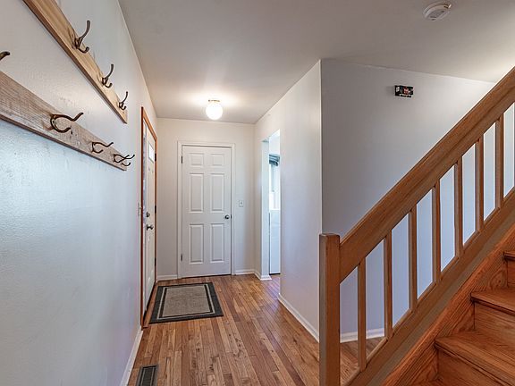 3rd image of 1577 Pinetree Dr