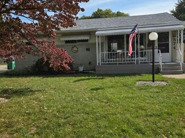 6574 Sterling Ct, Garden City, MI 48135