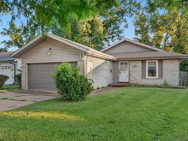 3444 Woodpath Dr — Photo 38