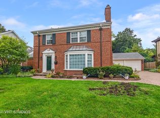 605 S Burton Pl, Arlington Heights, IL