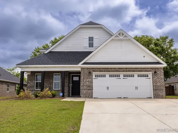 307 Hundley Dr, Enterprise, AL 36330