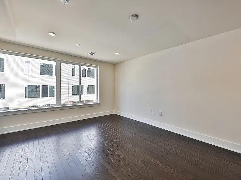 2602 Emerald St #3 — Photo 9