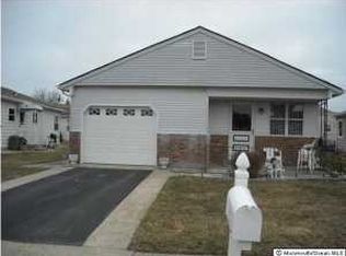 64 Selkirk Ave, Toms River, NJ 08757