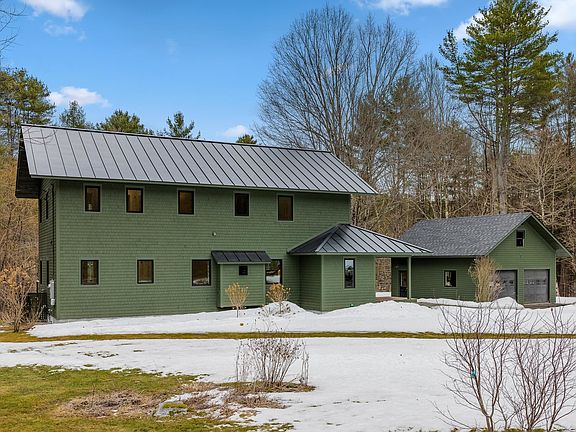 2nd image of 33 Etna Road