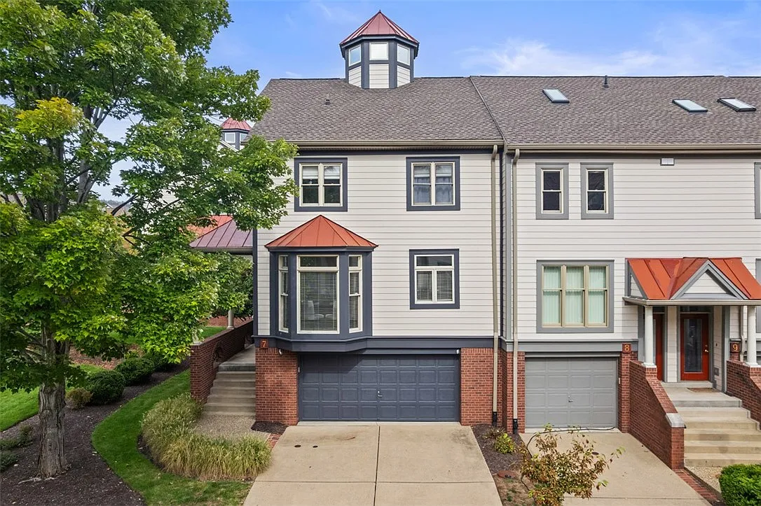 7 Waterside Pl photo 1