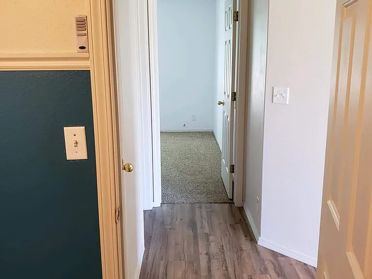 1455 Sommer St — Photo 15