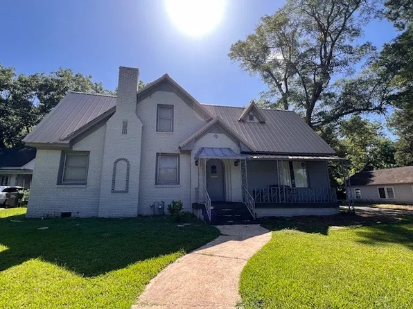 310 W Calhoun St, Magnolia, AR 71753