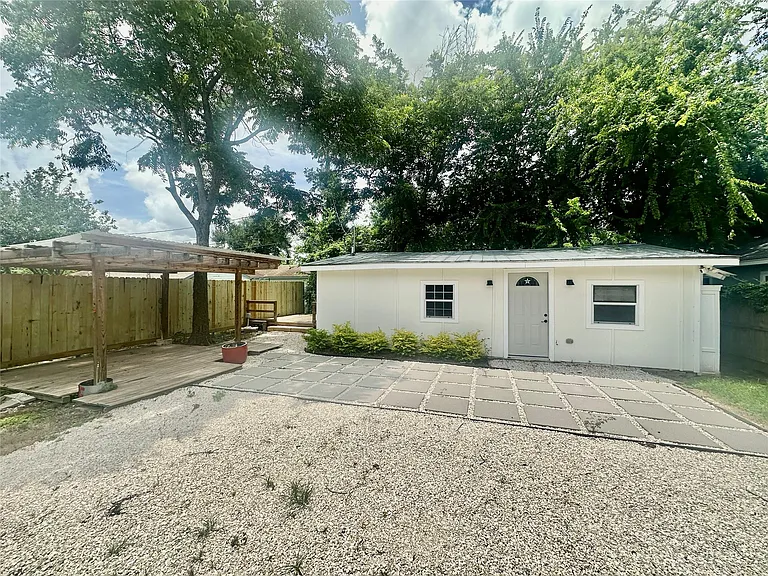 4109 Edison St — Photo 2