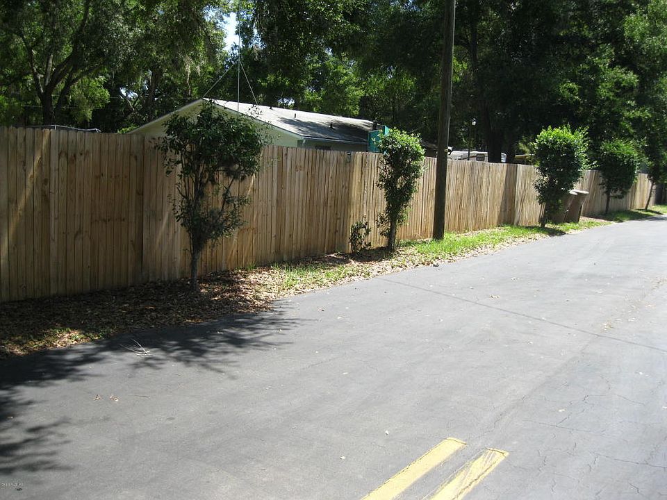 2nd image of 1935 SW 31st Ave APT 101