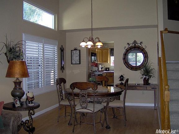 4th image of 2436 Country Manor Dr