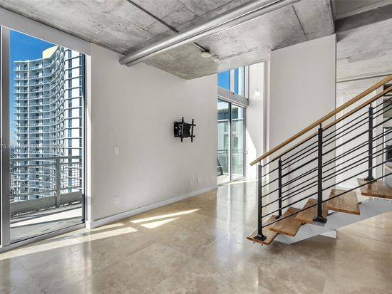 690 SW 1st Ct #PENTHOUSE II22, Miami, FL 33130