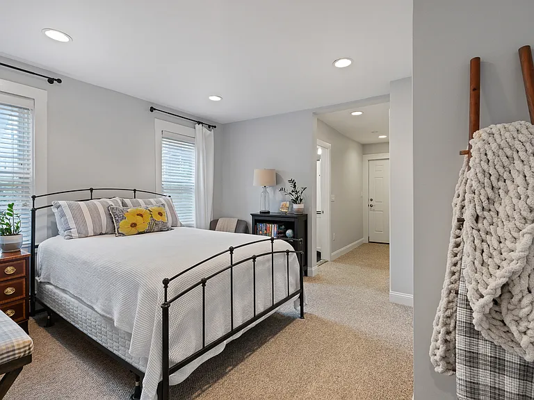 13 Saint James St #1 — Photo 23