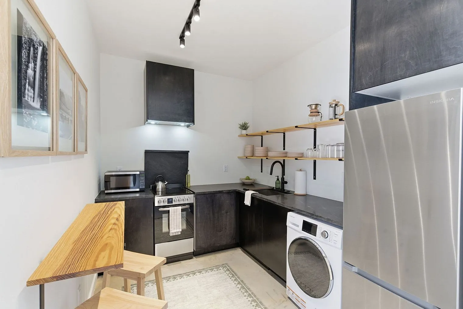 1 bed, 1.0 bath, $4,002 — Photo 4