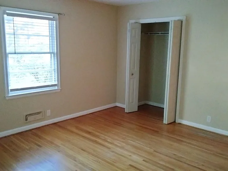 2164 Westfall Rd — Photo 13
