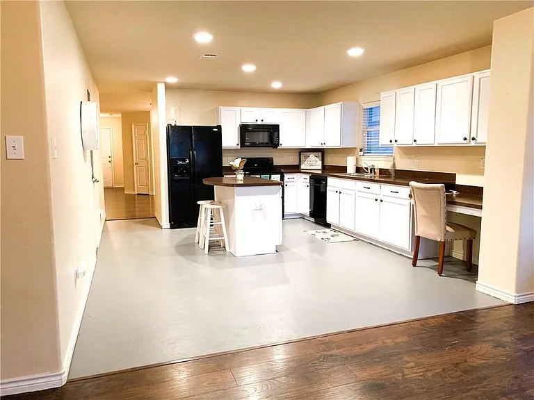 8832 Elk Creek Ln — Photo 6