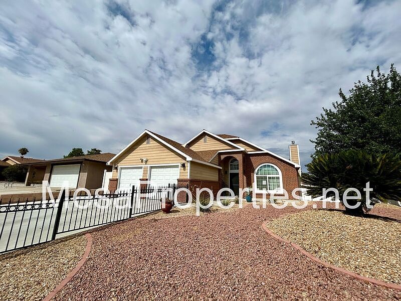 1st image of 13871 Oakmont Dr