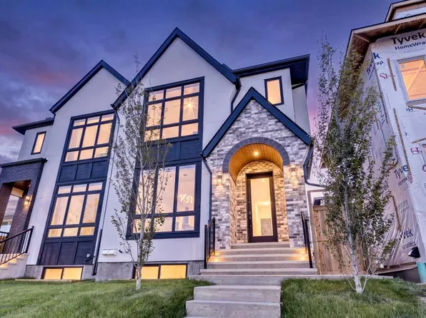 2433 NE 23rd St NW, Calgary, AB T2M 3Y3
