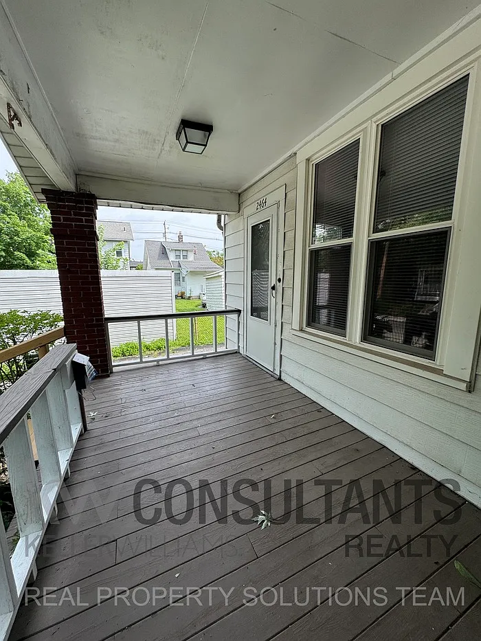 3 bed, 1.0 bath, $1,500 — Photo 4
